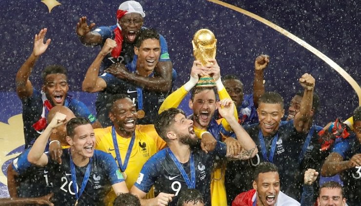 Спонсоры сборной Франции по футболу теряют миллионы