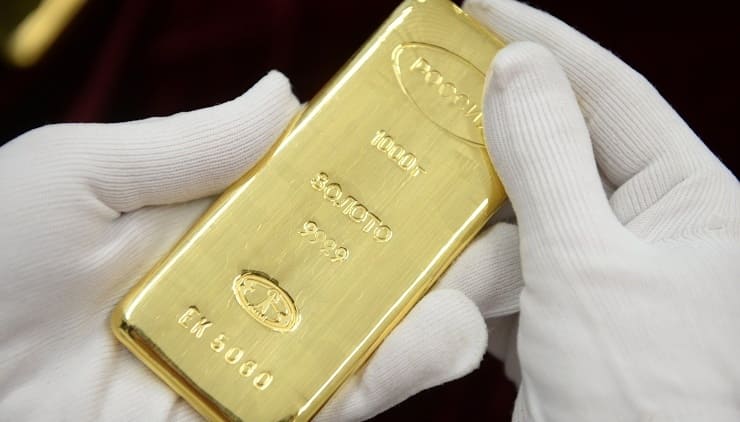 Россиянам не рекомендуют скупать золото