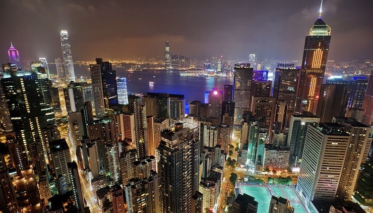 В мире выросло количество богатых людей, в лидерах Гонконг