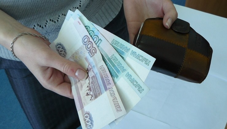 В России сокращаются долги по зарплате