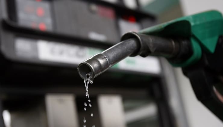 Бензин дорожает вопреки решению правительства