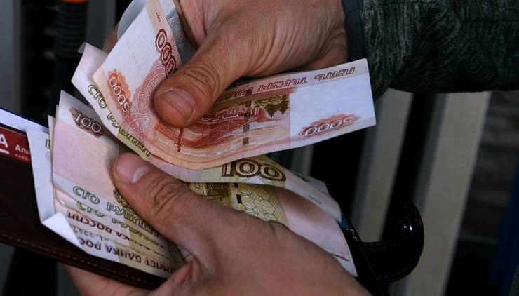 Экономисты обсудили падение доходов россиян
