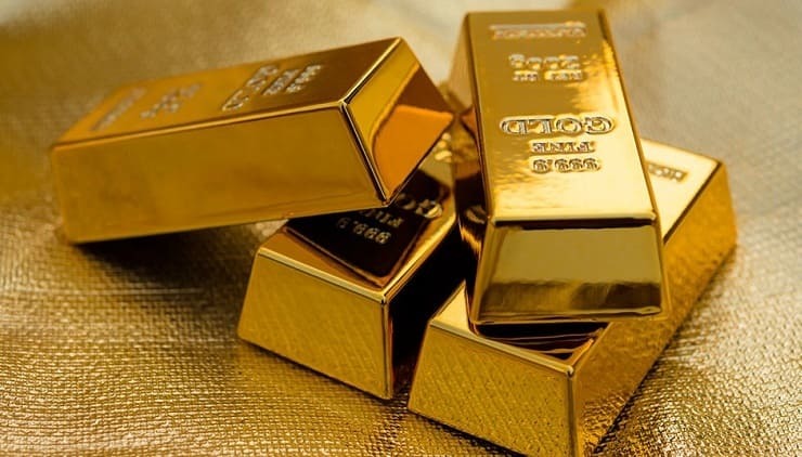 Центробанк России продолжает активно скупать золото