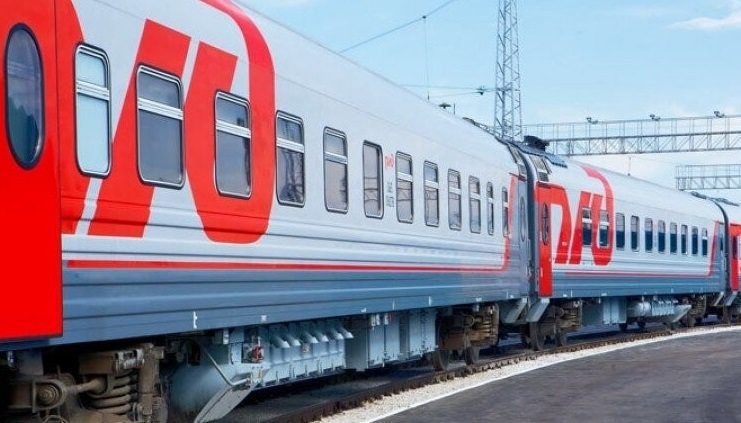 Чистые туалеты и отсутствие розеток: россияне оценили российские поезда
